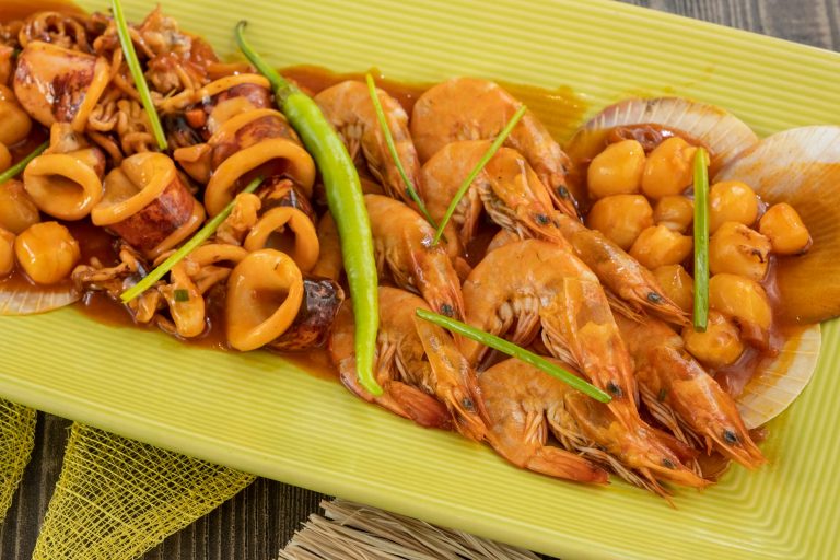 Seafood Mix in Special Chili Sauce