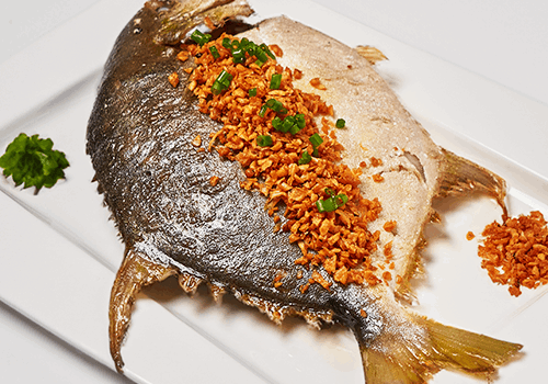 Pampano Fried with Garlic