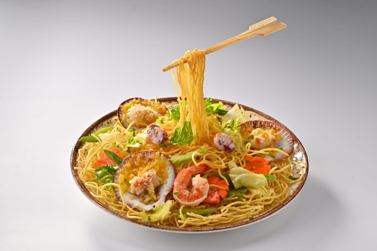 Crispy Flying Seafood Noodles